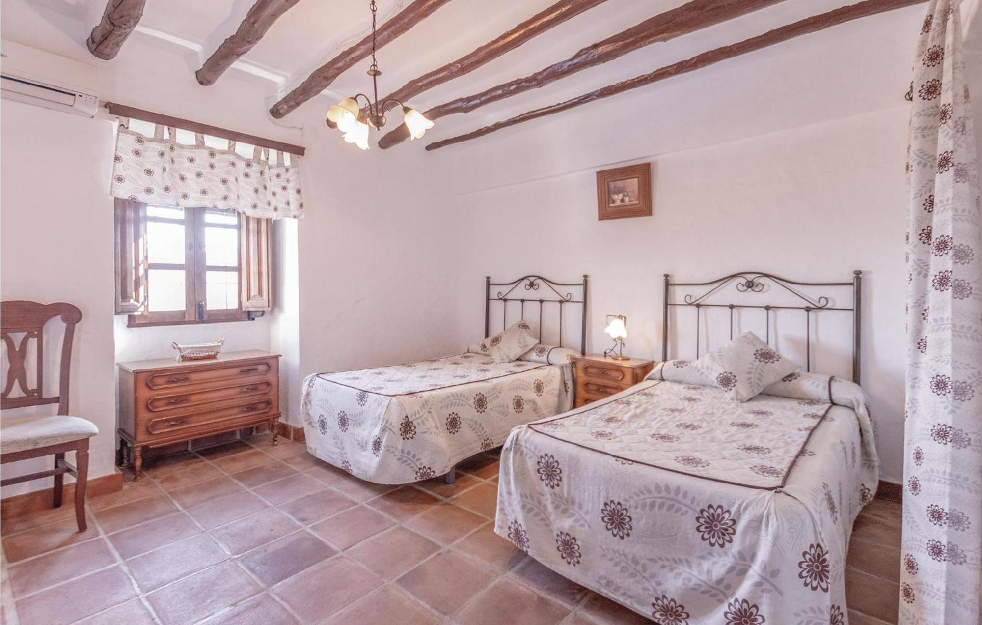 8 Bedroom Lovely Home In Iznájar Esterno foto
