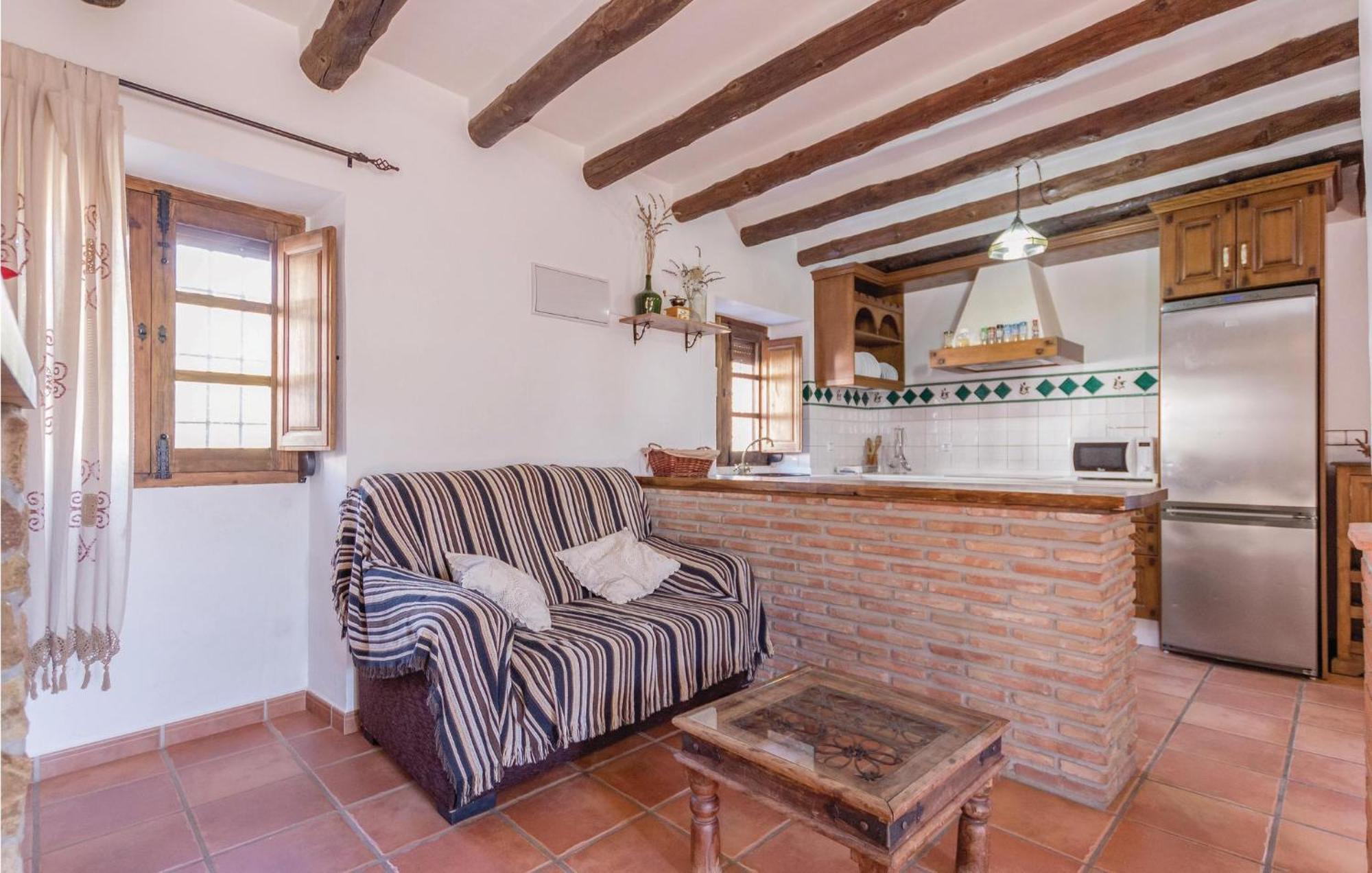 8 Bedroom Lovely Home In Iznájar Esterno foto